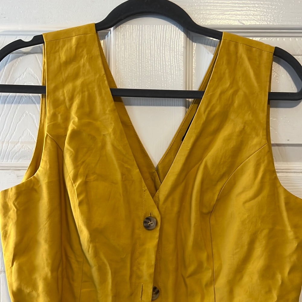 Lulu’s button up dress